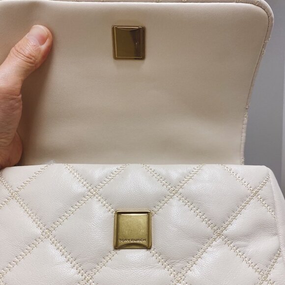 Tory Burch 153399 Willa Mini Top Handle Bag in Brie - Picture 4 of 6